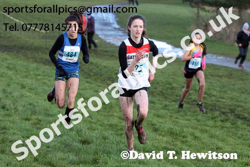 Girls under-15s Start Fitness NEHL, Herrington Country Park, near Sunderland. Photo:  David T. Hewitson/Sports for All Pics